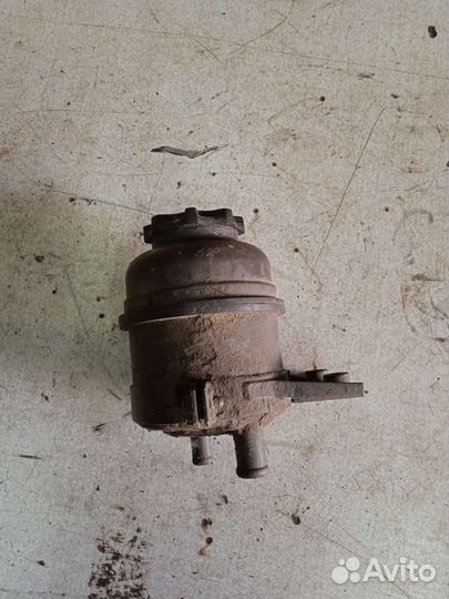 Бачок гур Volkswagen Golf 3 Фольксваген гольф 3