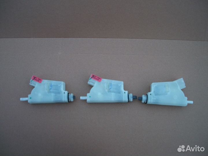 Замок лючка бензобака Nissan Infiniti 78850CA00B