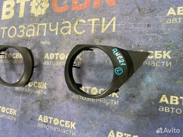 Оправа туманки Toyota Bb QNC20 3szve 2005-2016
