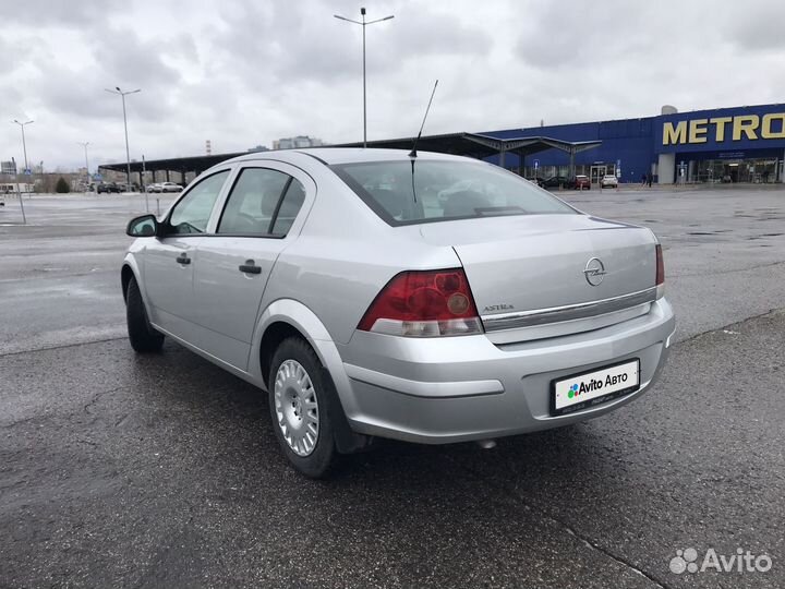 Opel Astra 1.6 МТ, 2013, 92 000 км