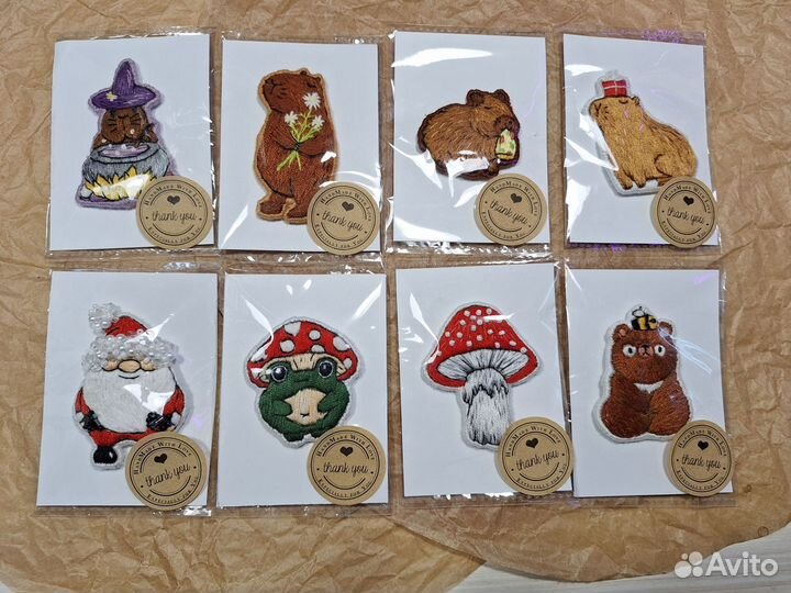 Броши вышитые