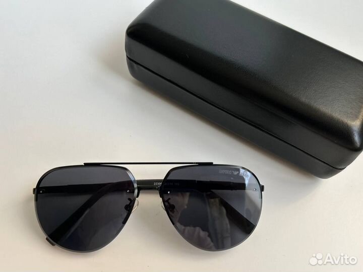 Солнцезащитные очки armani
