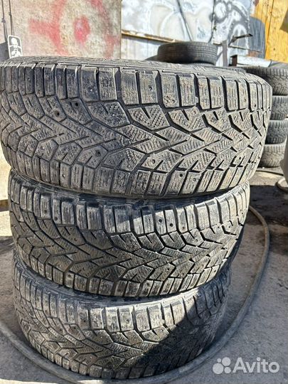 Gislaved NordFrost 100 215/55 R17