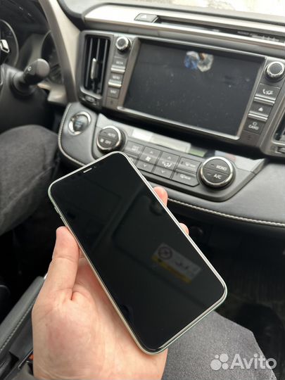 iPhone 11 64GB / Идеал / Sim