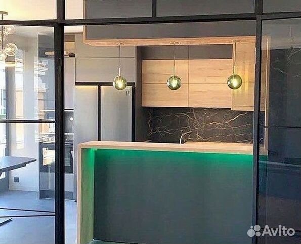 Кухонный гарнитур угловой в потолок и с островом