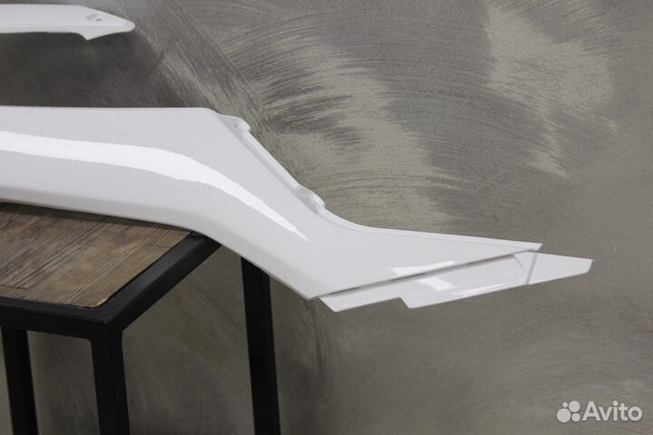 Обтекатель боковой передний GR2 (левый)