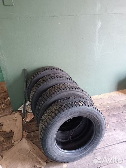 Nokian Tyres Hakkapeliitta 5 215/65 R16 102T