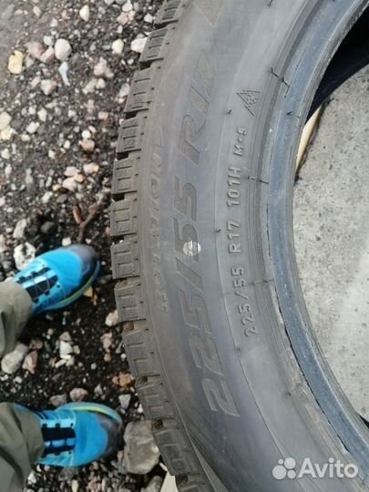 Pirelli Ice Zero FR 225/55 R17 103T