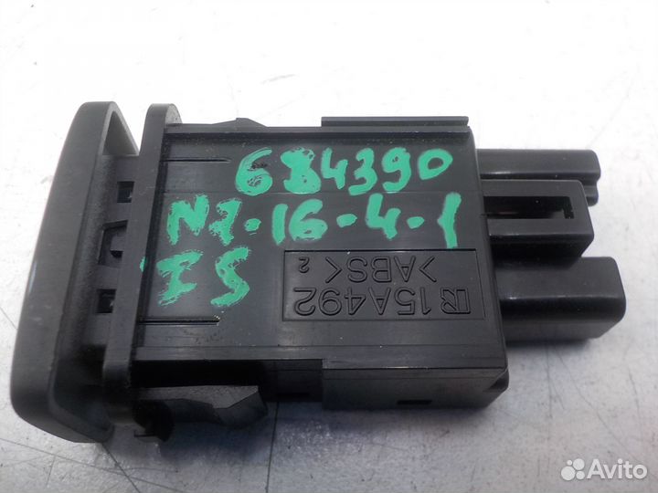 Кнопка на Lexus IS250-IS350