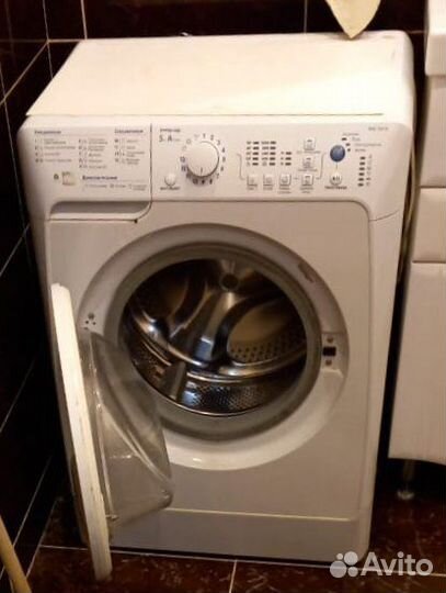 Стиральная машина indesit