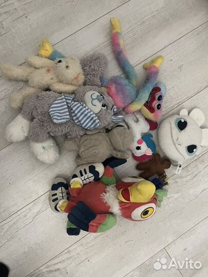 Отдам бесплатномягкие игрушки