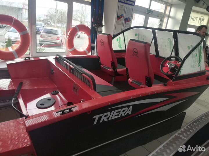 Моторная лодка Триера 390 Fish новая