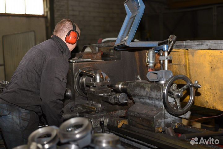 Двигатель тмз 8486 (бу) на Komatsu D 355A,355C