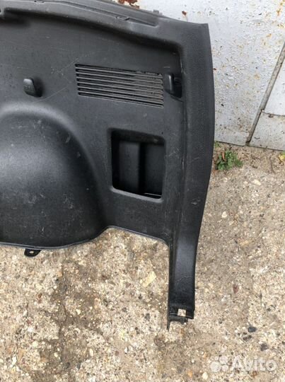 Обшивка багажника правая Сузуки Гранд Витара