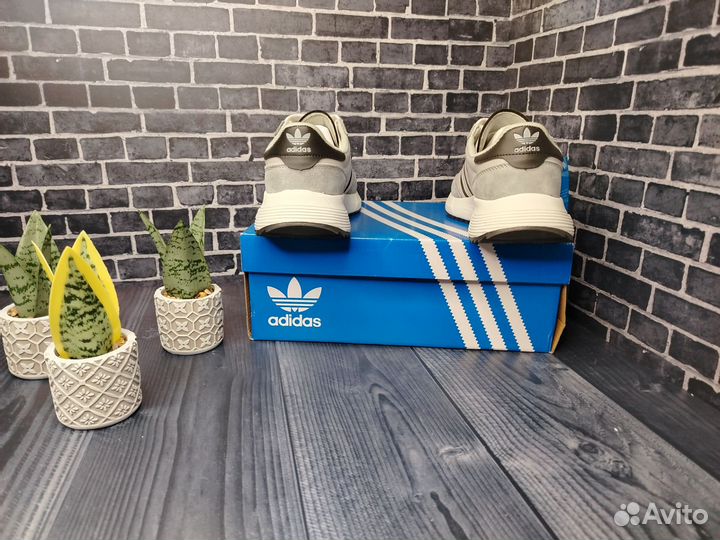 Кроссовки Adidas retropy e5