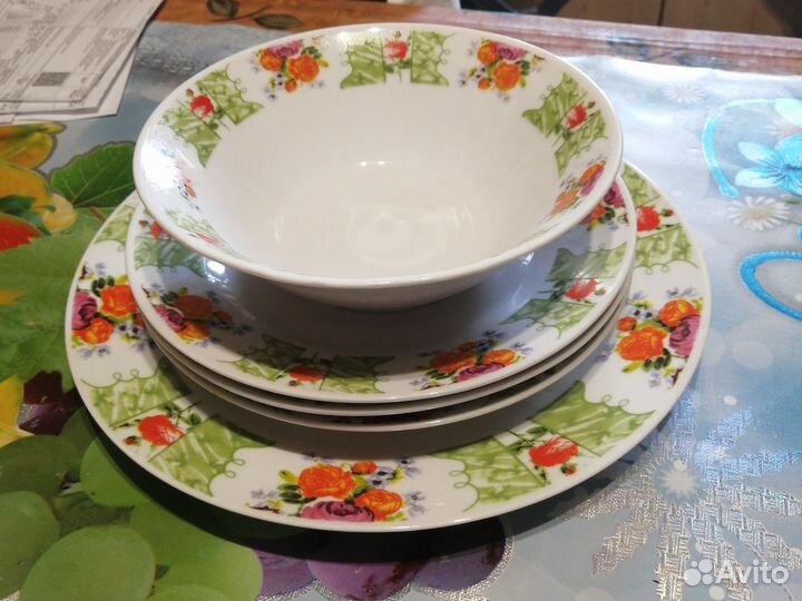 Столовые тарелки бу