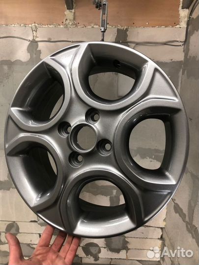 Литые диски r15 на KIA Picanto 2012