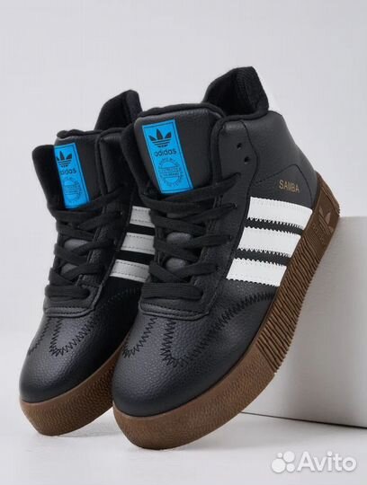 Кроссовки adidas