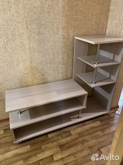 Полка под телевизор