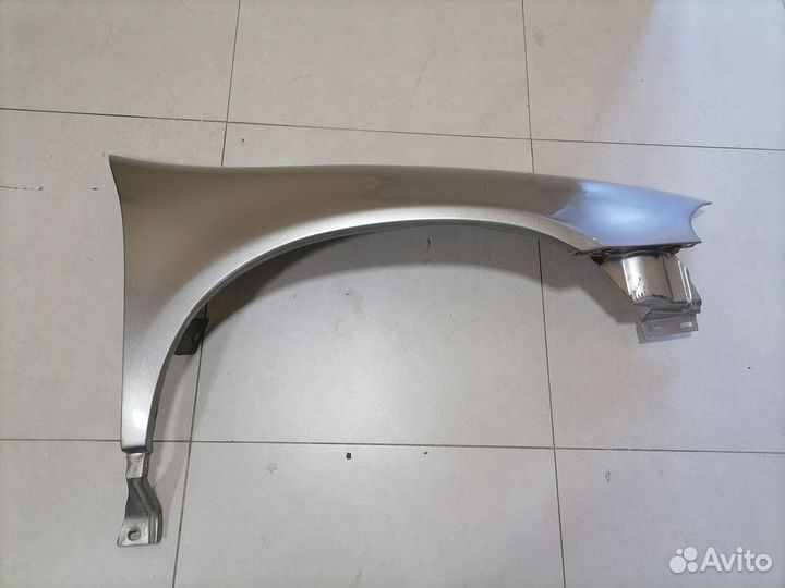 Крыло переднее правое Dodge Intrepid 1998-2004