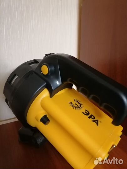 Продам фонарь аккумуляторный светодиодный