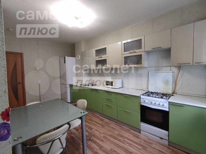 3-к. квартира, 79 м², 6/10 эт.