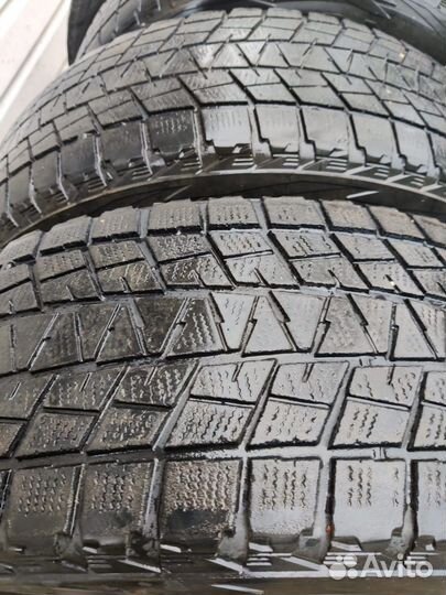 Bridgestone Blizzak DM-V1 235/65 R18