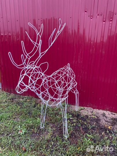 Олень из проволоки