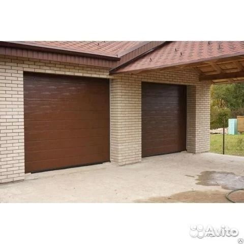 Секционные ворота