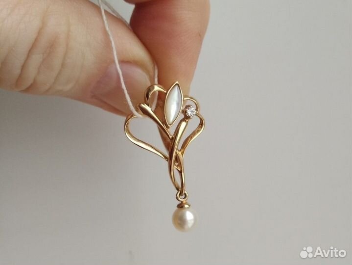 Золотые серьги с жемчугом