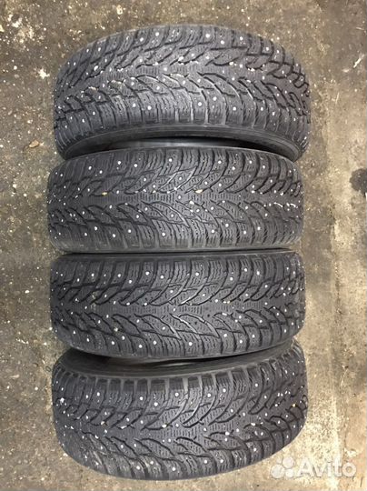 Nokian Tyres Hakkapeliitta 9 SUV 215/65 R16 102