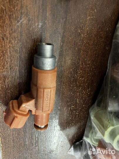 Форсунка топливная Mitsubishi Lancer 9 1.6 4g18