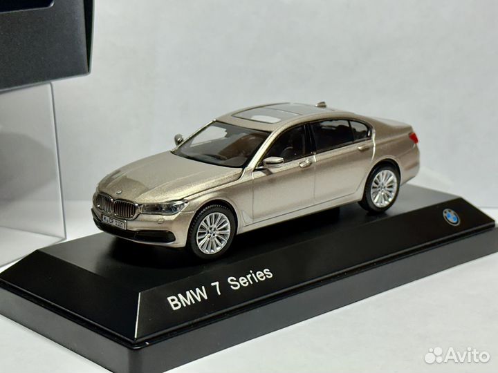 Модель Bmw 7 1/43