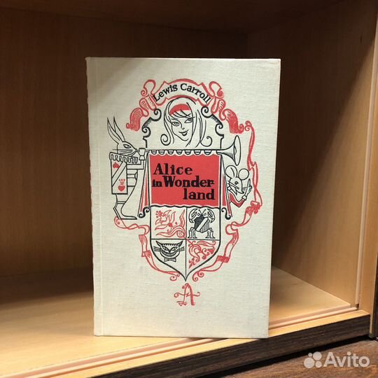 Приключения Алисы в стране чудес. На английском