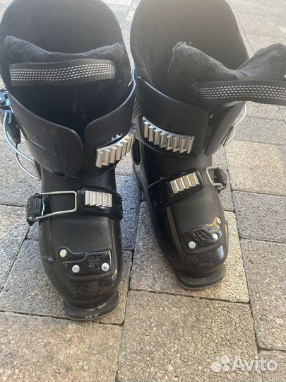 Горнолыжные ботинки детские