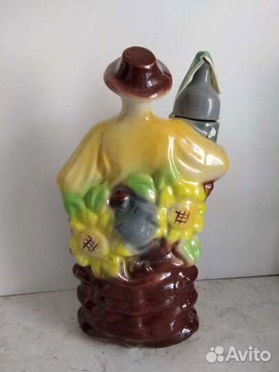 Фарфоровый штоф - статуэтка Хохол