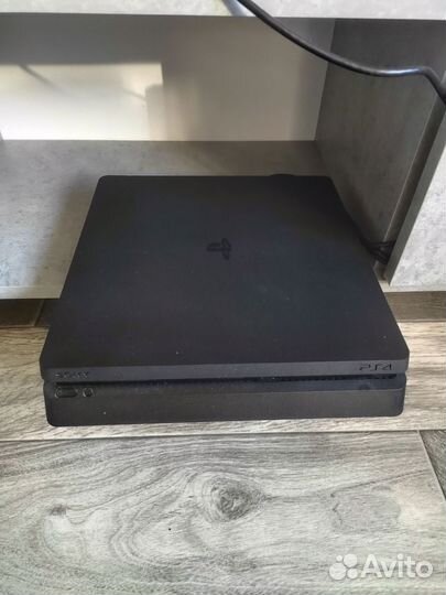 Sony PS4 slim