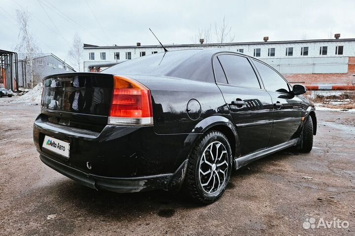 Opel Vectra 1.8 МТ, 2004, 300 000 км