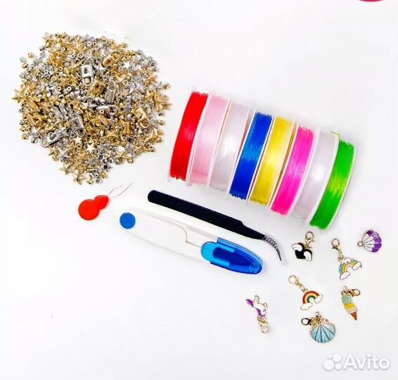 Набор бисера и бусин с лесками