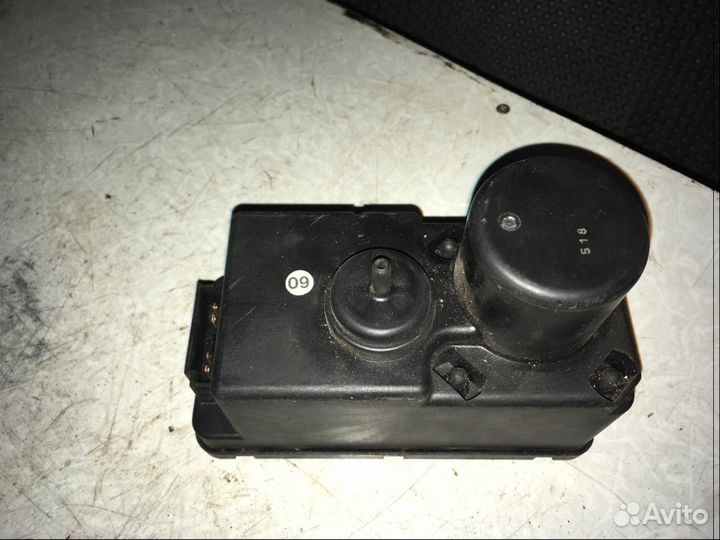 Центральный замок Volkswagen Passat B3 357862257