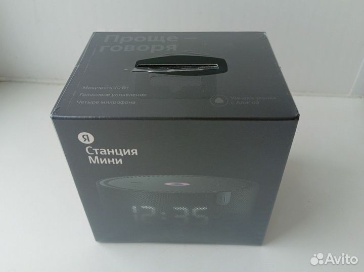 Умная колонка Яндекс Новая Станция Мини (с часами)