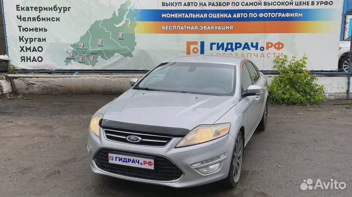 Накладка стекла заднего левого Ford Mondeo 4 (BD)