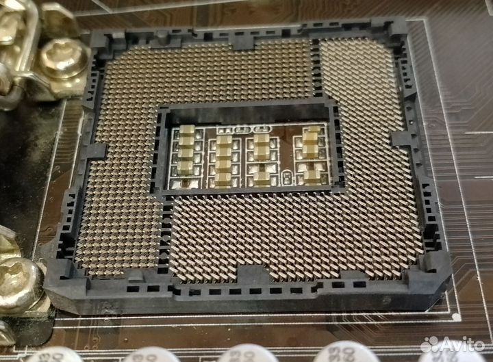 Материнская плата с процессором (с дефектом)