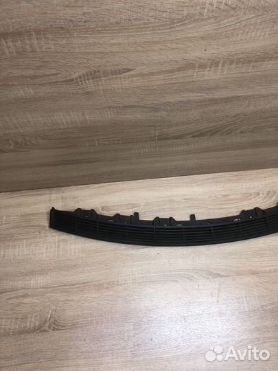 Вентиляционная решетка задняя Bmw 5 E60