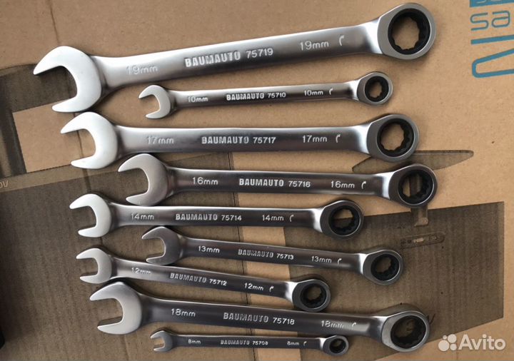 Набор ключей с трещеткой не бу (новый)