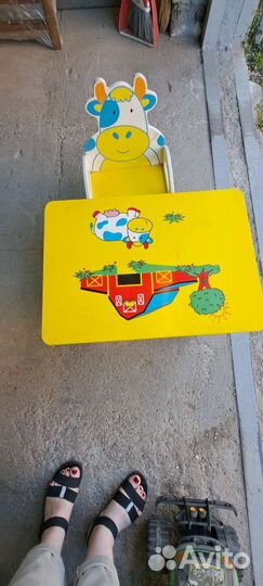 Столик и стульчик для детей