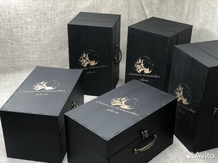 Коробка подарочная черная