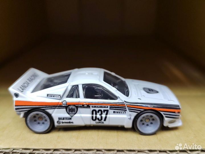 Hot Wheels Lancia Rally 037