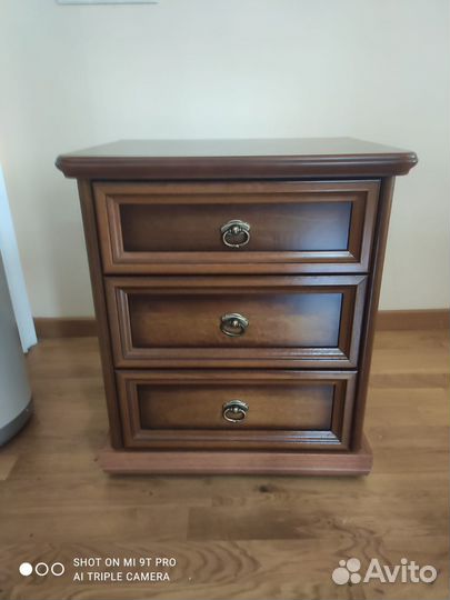 Комод и стол журнальный