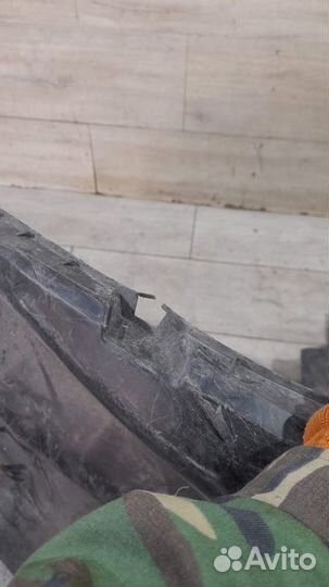 Подкрылок передний левый Renault Duster С 2010 По